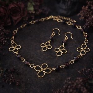 Handmade Garnet Clover Choker & Earrings Set Gold Wire
